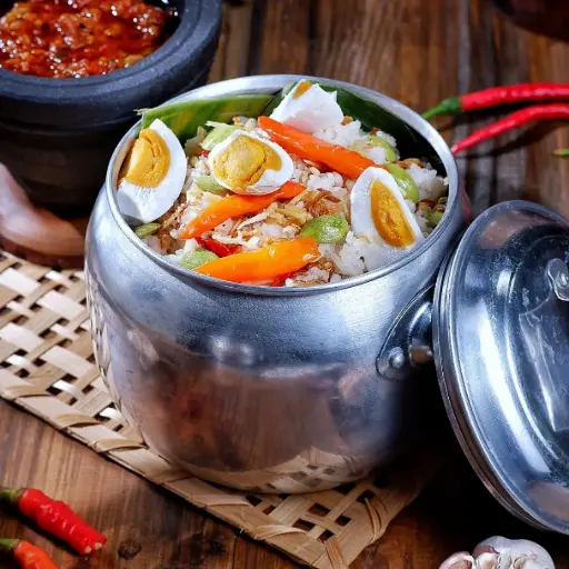 Nasi Kasrol Spesial Telur Asin