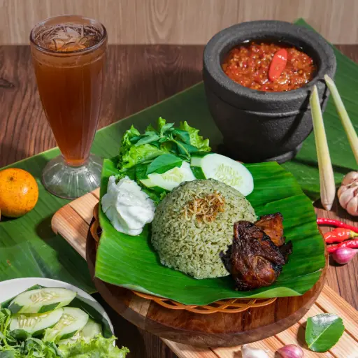 Dine-in Paket Minimalis + Es Teh